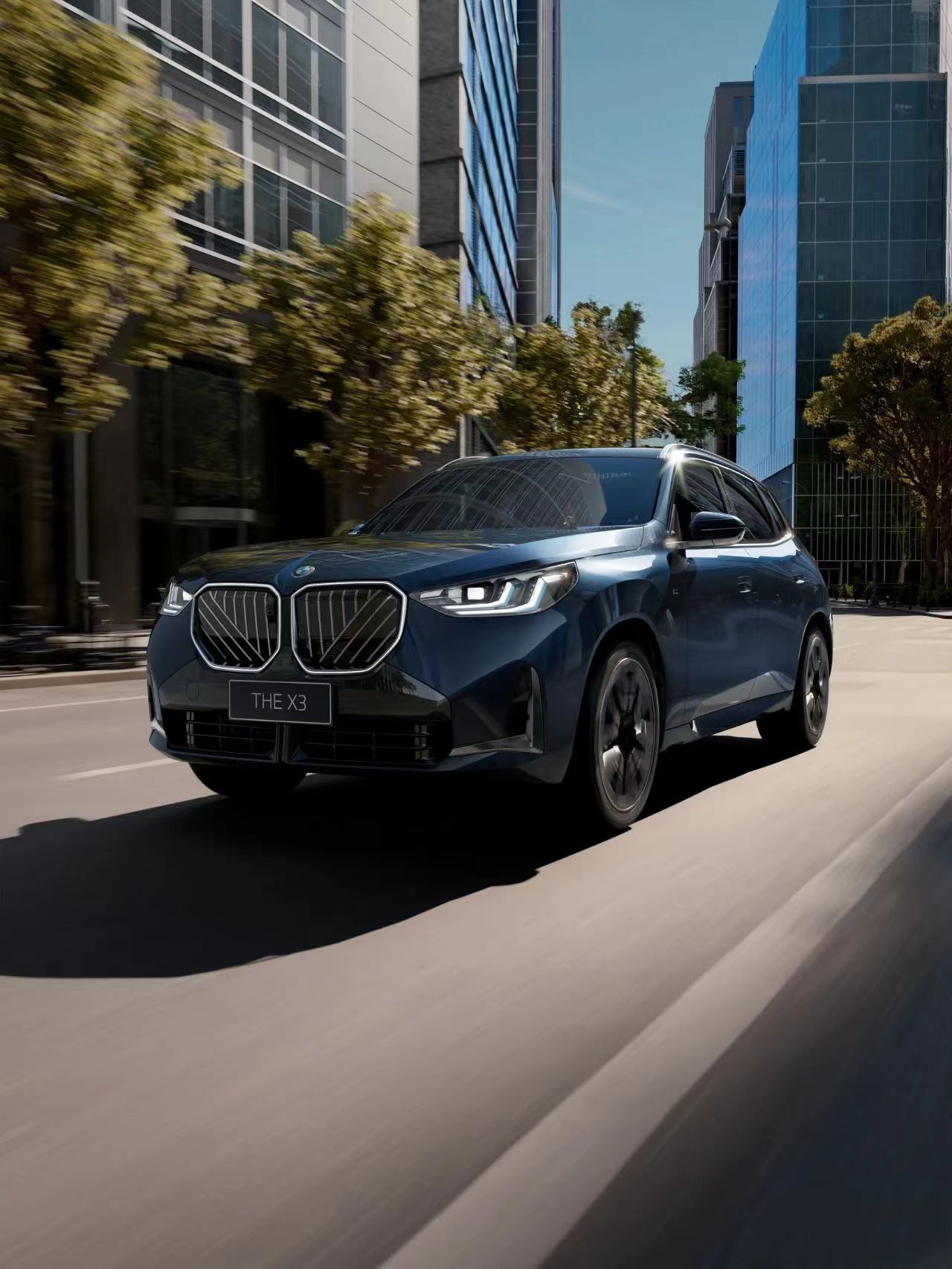 宝马全新BMW X3长轴距版亮相，采用分体式BMW环形光耀格栅