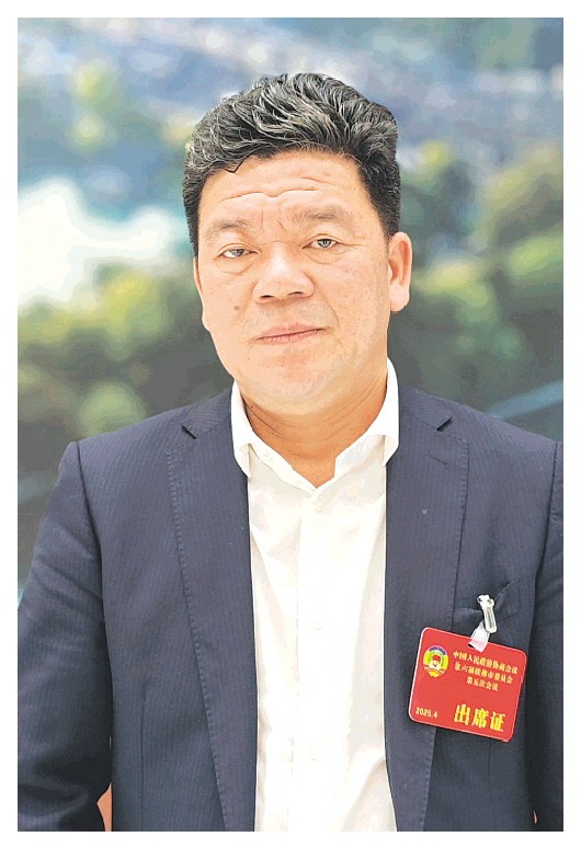 【委员专访】以两会精神为指引 推动桂林文艺事业繁荣发展——访市政协委员、桂林市文联党组书记、主席何绍连　